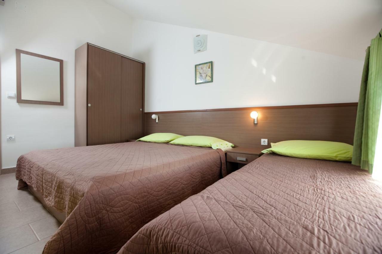 Apartments Smiljka II Tučepi Eksteriør billede