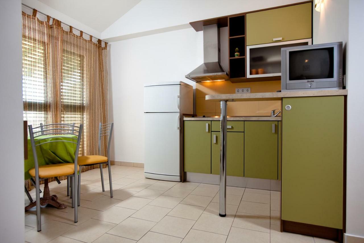 Apartments Smiljka II Tučepi Eksteriør billede