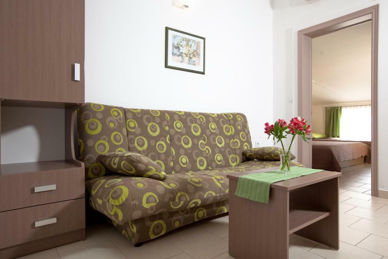 Apartments Smiljka II Tučepi Eksteriør billede